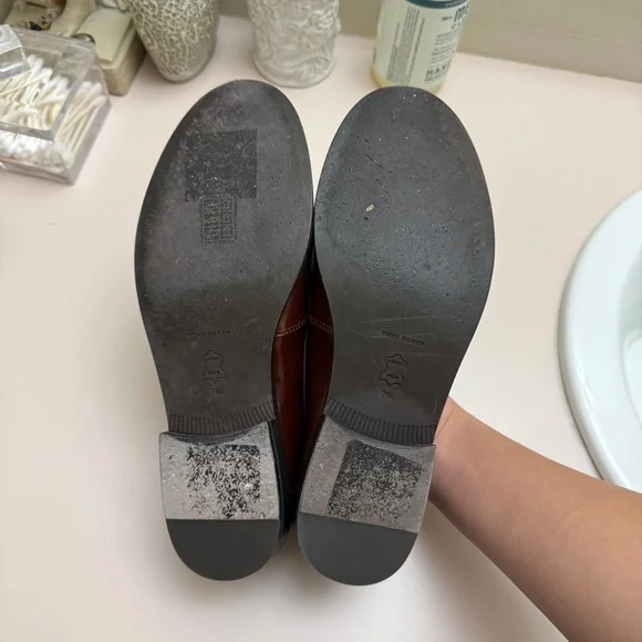 Tory Burch Classic Loafer in Negroni - Picture 8 of 11